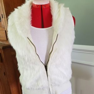 Sleeveless vest